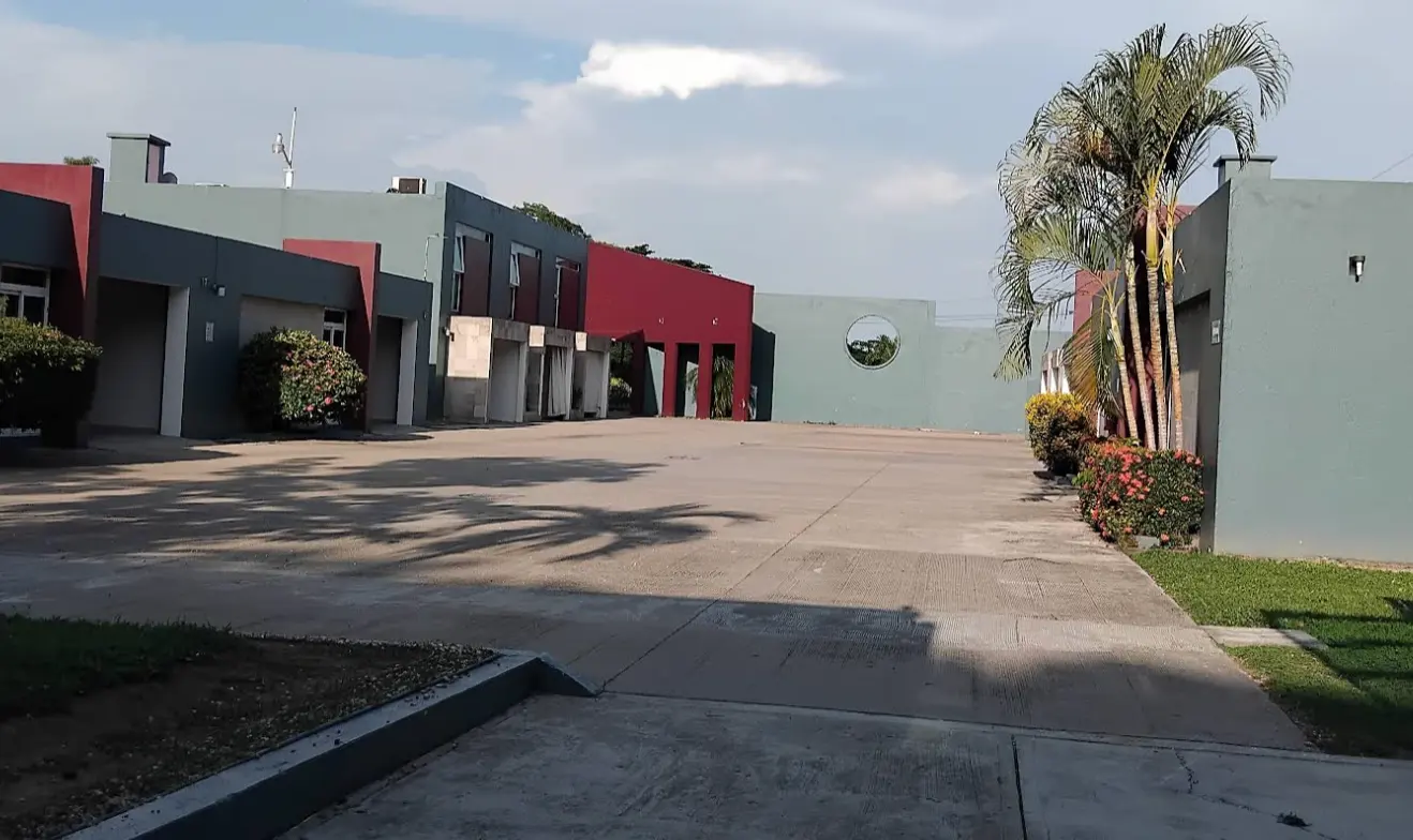 Auto Hotel Plaza Americana